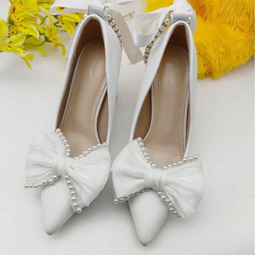 🪩 Embellished Shoe Clips 🪩 - Picture 3 of 5